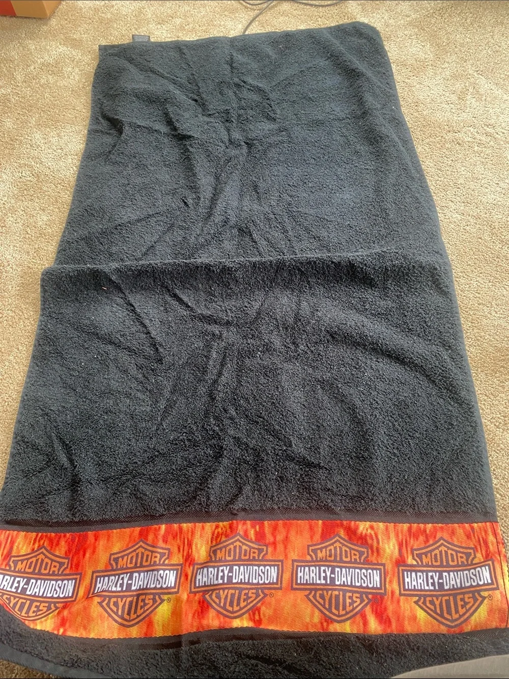 Harley-Davidson Black Towels with Orange Flame Bar & Shield Trim - used - Picture 6 of 7